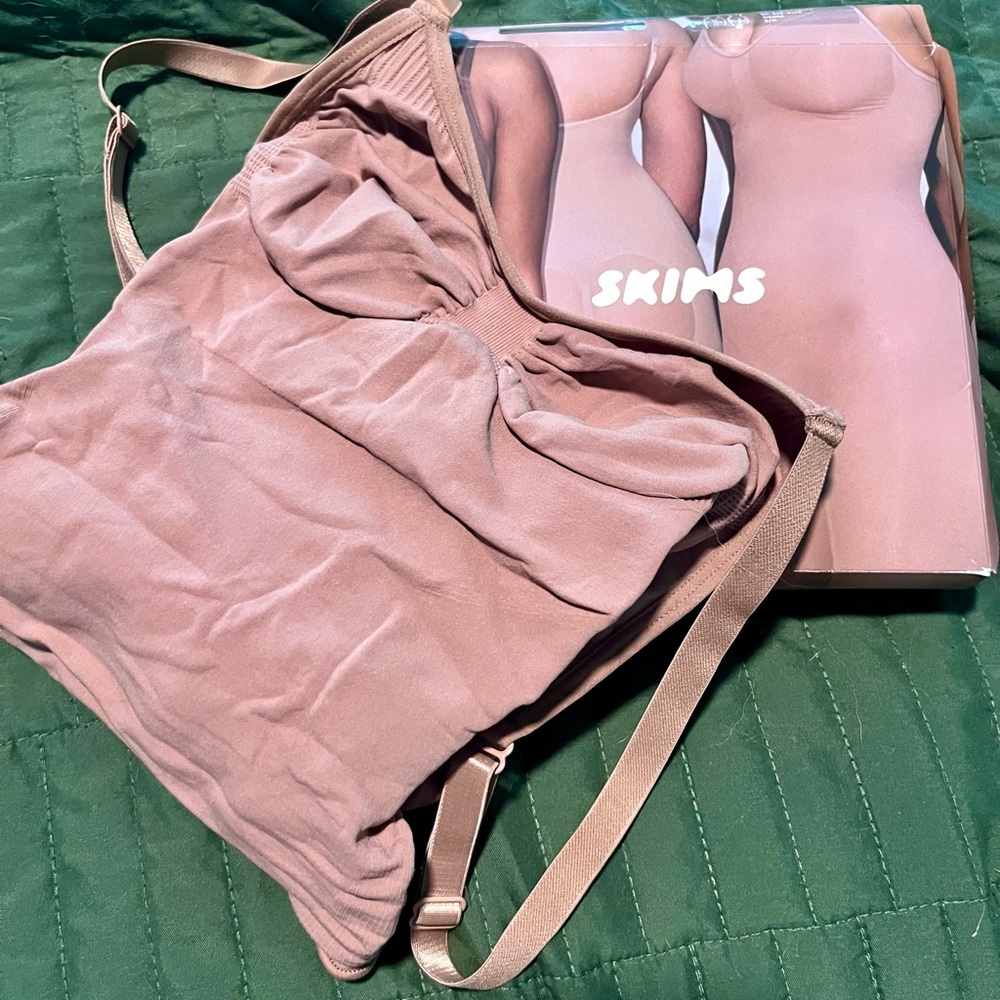 Skims Sculpting Bodysuit Brief w Snaps